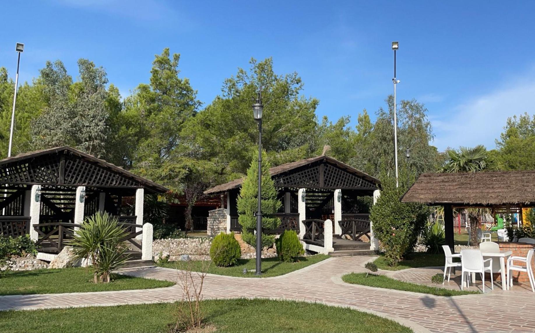 Agroturizem Eldi Hotell Fier Exteriör bild