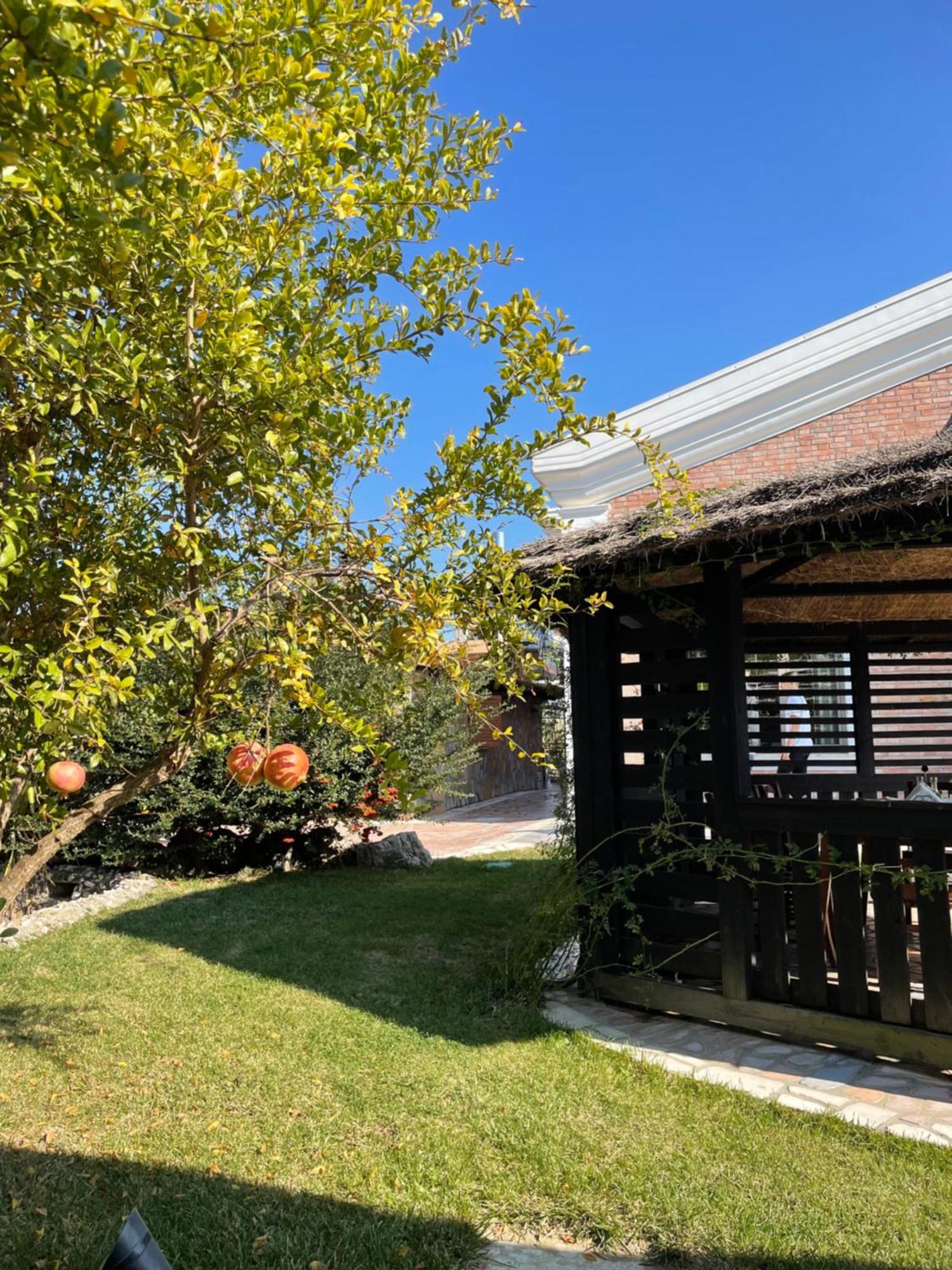 Agroturizem Eldi Hotell Fier Exteriör bild
